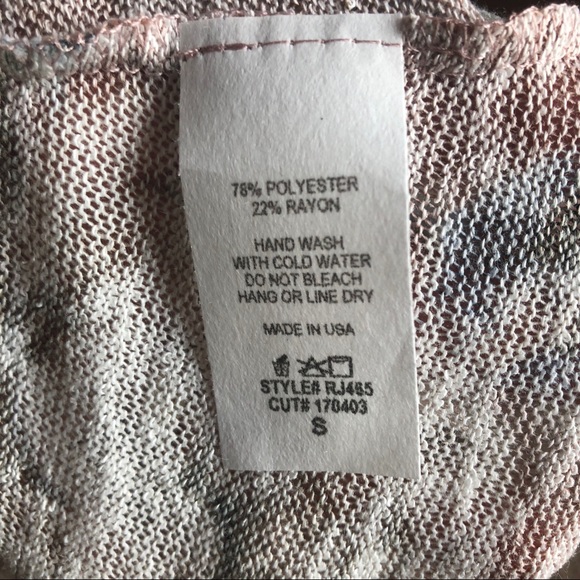 New Mauve Short Sleeve Keyhole V-Neck Floral Top - Picture 7 of 8